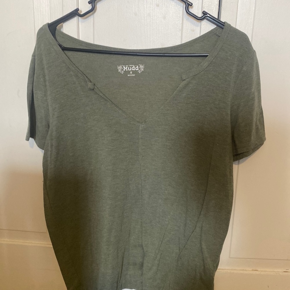 Women’s green V neck  T-shirt